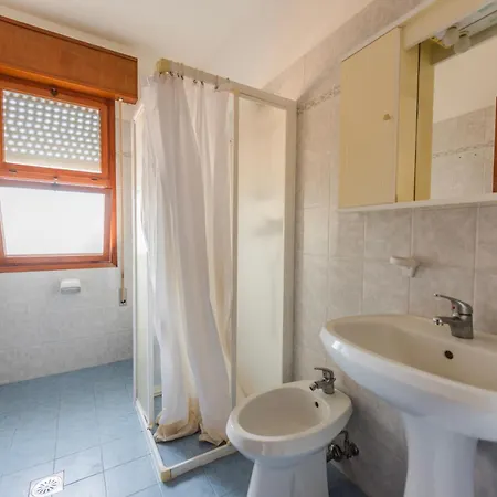 Altan Apartment *
